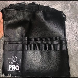 bh Cosmetics STUDIO PRO brush organizer bag